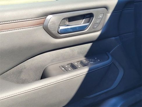 New 2026 Nissan Armada SL image 8