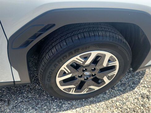 Used 2026 Subaru Forester Premium AWD/4WD image 5