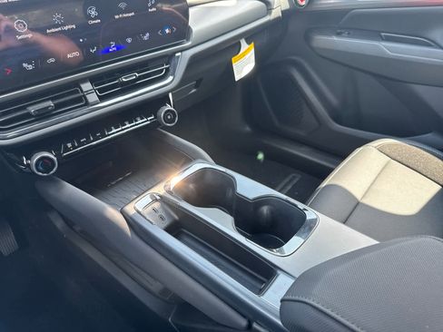 New 2025 Chevrolet Equinox EV RS image 23