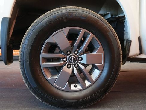 Used 2025 Nissan Frontier SV w/ SV Convenience Package AWD/4WD image 87
