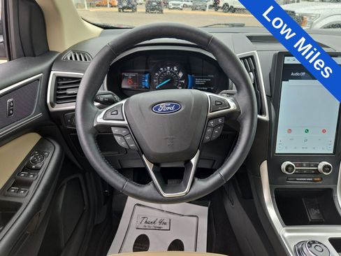 Certified 2023 Ford Edge SEL w/ Convenience Package AWD/4WD image 3