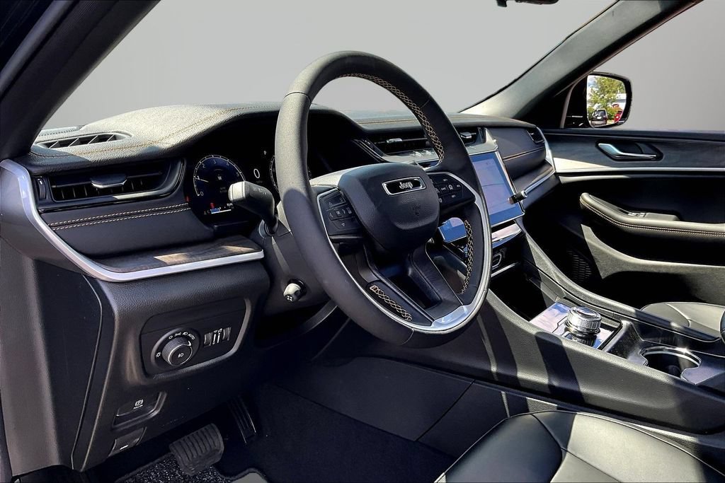 New 2026 Jeep Grand Cherokee Limited AWD/4WD image 7