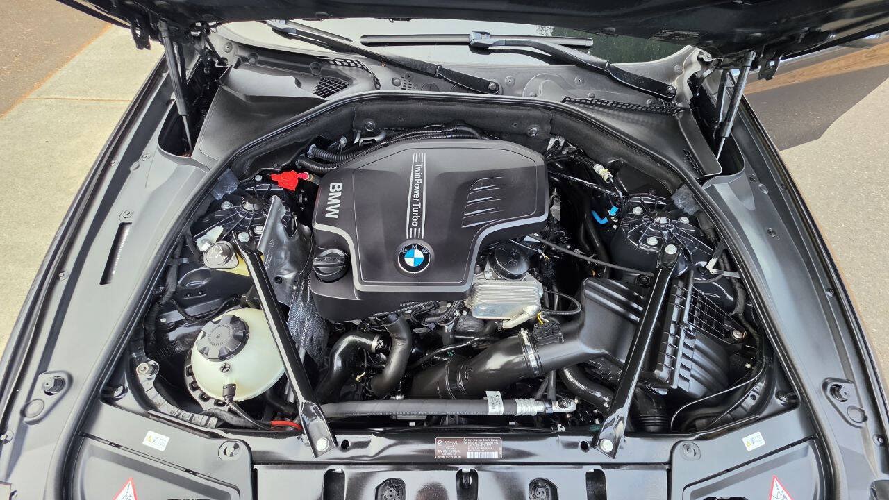 Used 2012 BMW 528i xDrive Sedan AWD/4WD image 13