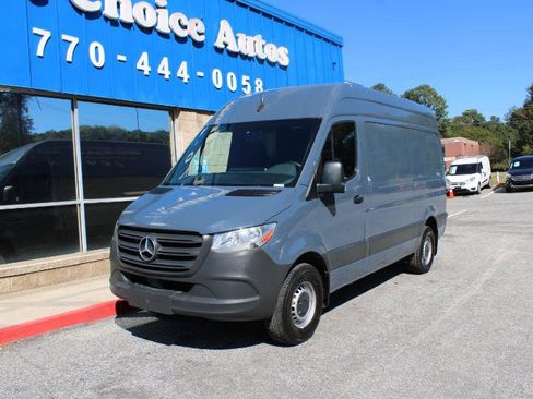 Used 2019 Mercedes-Benz Sprinter 144 image 3