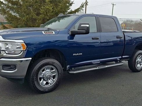 Used 2024 RAM 2500 Big Horn w/ Bed Utility Group image 4