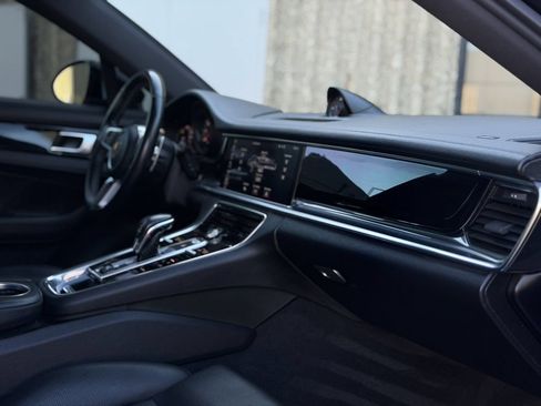 Used 2020 Porsche Panamera 4 AWD/4WD image 27