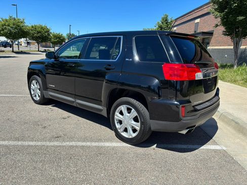 Used 2017 GMC Terrain SLE FWD image 5