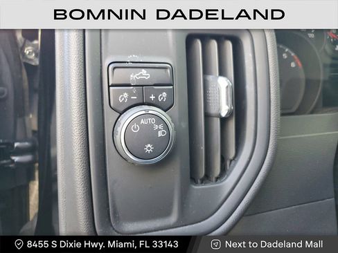 Used 2021 Chevrolet Silverado 1500 Custom image 9