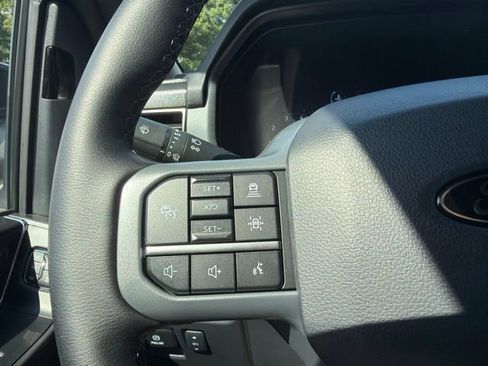 Used 2025 Ford F150 Lariat w/ Equipment Group 502A High AWD/4WD image 19