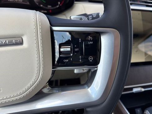 New 2026 Land Rover Range Rover SE image 28