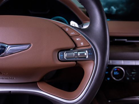 Used 2023 Genesis Electrified G80 image 22