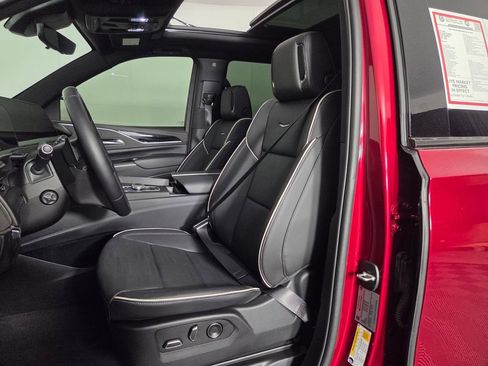 Used 2024 Cadillac Escalade Sport w/ LPO, ONYX Package AWD/4WD image 10