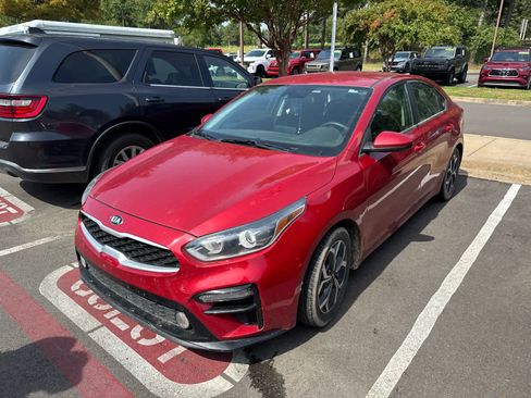 Used 2020 Kia Forte LXS FWD image 2