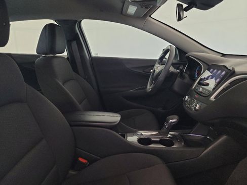 Used 2025 Chevrolet Malibu LT FWD image 21