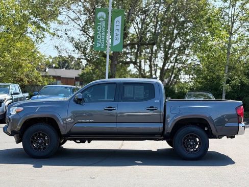 Certified 2021 Toyota Tacoma SR5 AWD/4WD image 2