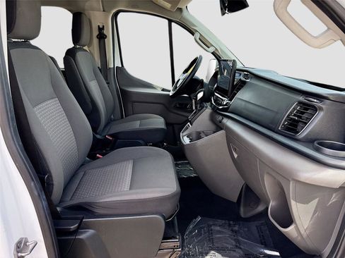 Used 2023 Ford Transit 350 XLT image 27