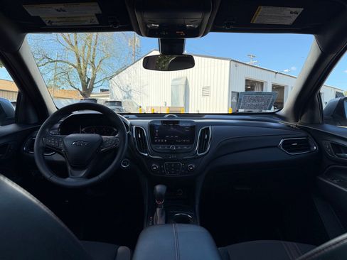 Used 2023 Chevrolet Equinox RS FWD image 26