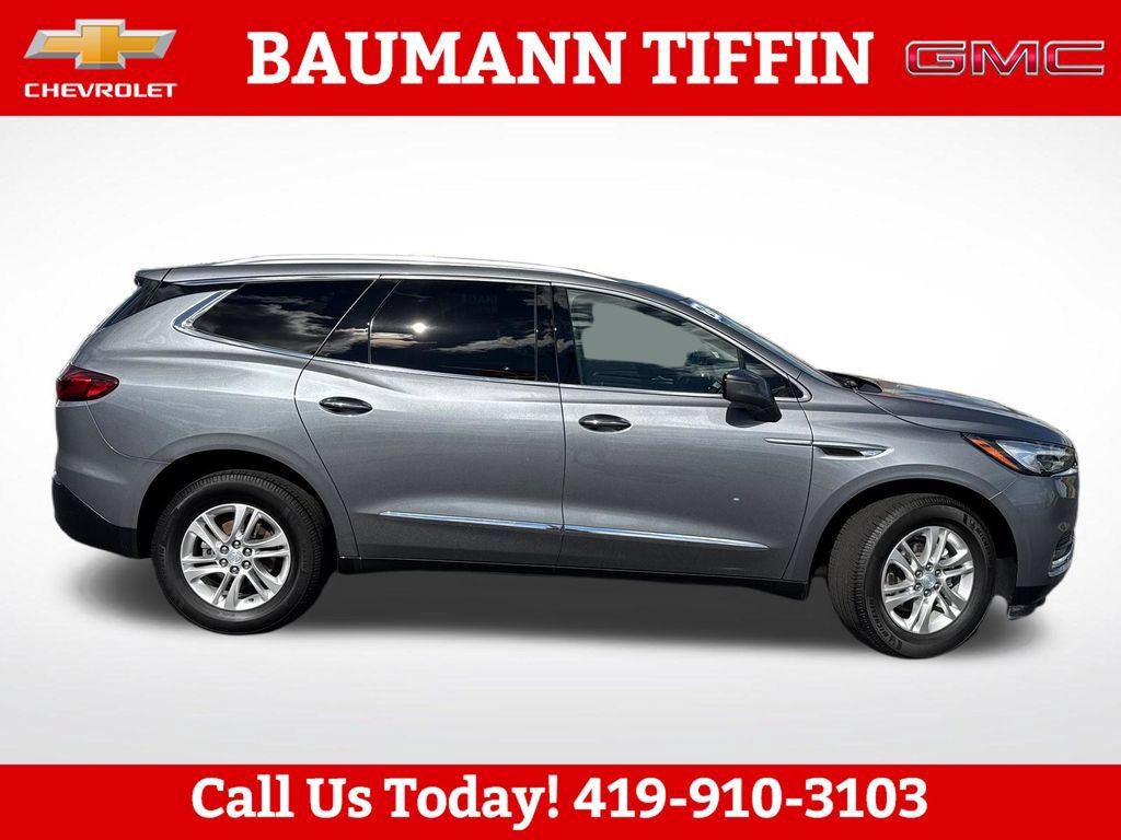 Used 2021 Buick Enclave Essence w/ Sound and Sites Package AWD/4WD image 2