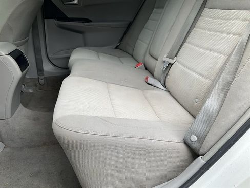 Used 2015 Toyota Camry LE FWD image 14