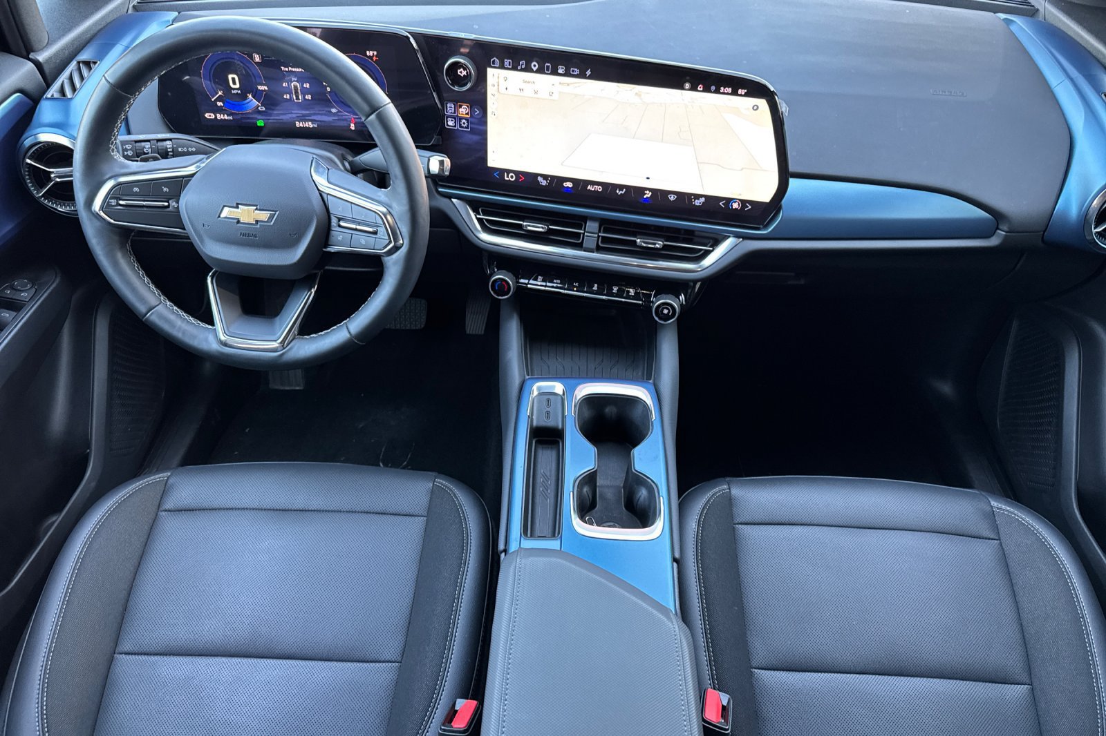 Certified 2024 Chevrolet Equinox EV LT FWD image 14