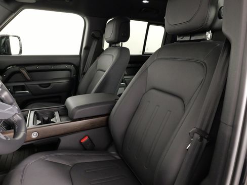 Used 2023 Land Rover Defender 110 X AWD/4WD image 36