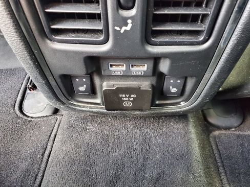 Used 2020 Jeep Grand Cherokee Overland AWD/4WD image 12