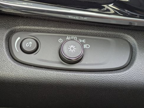 Certified 2024 Buick Envista Avenir image 24