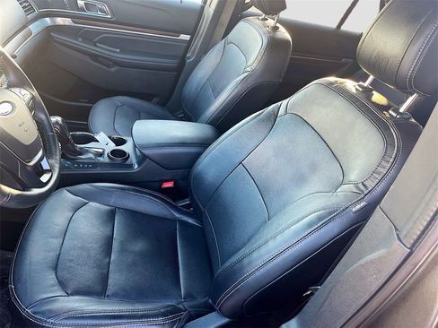 Used 2018 Ford Explorer Limited w/ Equipment Group 301A image 19