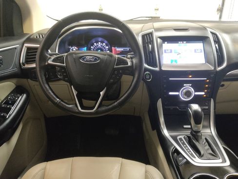 Used 2018 Ford Edge Titanium w/ Technology Package AWD/4WD image 22