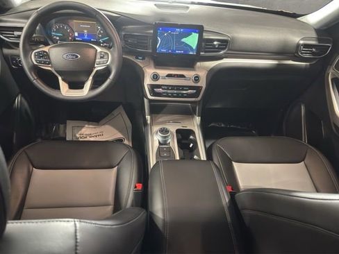 Used 2023 Ford Explorer XLT w/ Equipment Group 202A AWD/4WD image 2