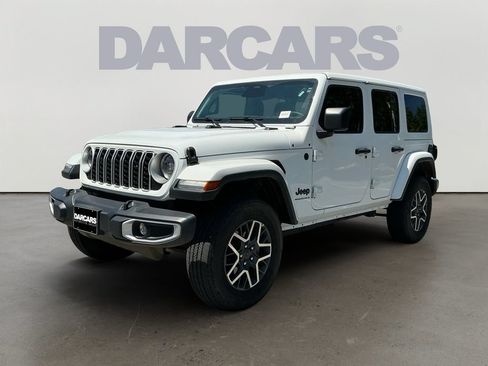 Used 2025 Jeep Wrangler Unlimited Sahara AWD/4WD image 3