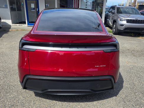 Used 2026 Tesla Model Y AWD image 6