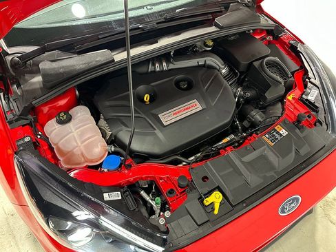 Used 2018 Ford Focus RS image 3