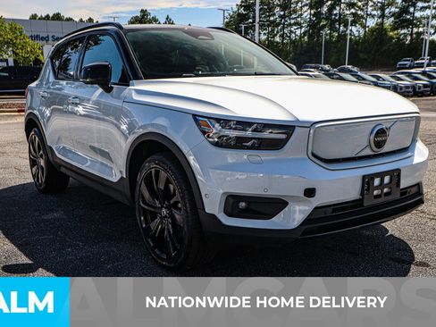 Used 2022 Volvo XC40 P8 Recharge Ultimate image 6