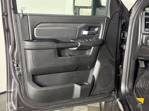 New 2026 RAM 2500 Big Horn AWD/4WD image 10