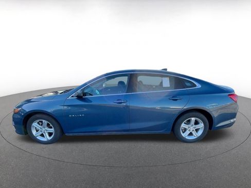 Used 2024 Chevrolet Malibu LT image 4