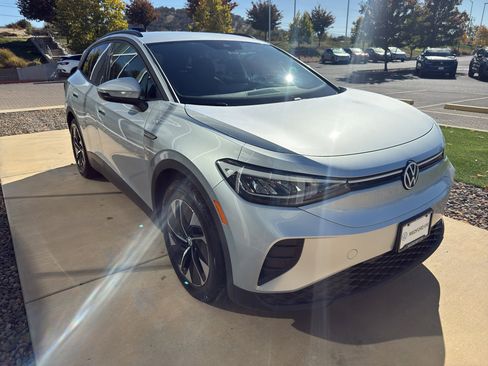 Used 2022 Volkswagen ID.4 Pro image 3