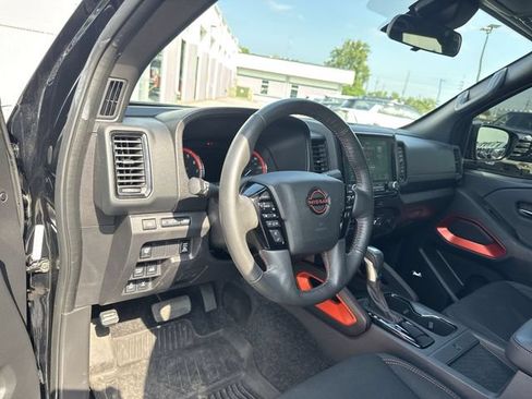 Used 2024 Nissan Frontier PRO-4X w/ Pro Convenience Package AWD/4WD image 10