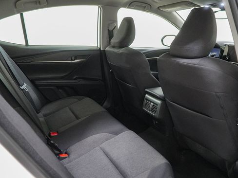 Used 2025 Toyota Camry LE AWD/4WD image 37