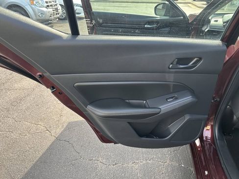 Used 2025 Nissan Altima 2.5 SV FWD image 12