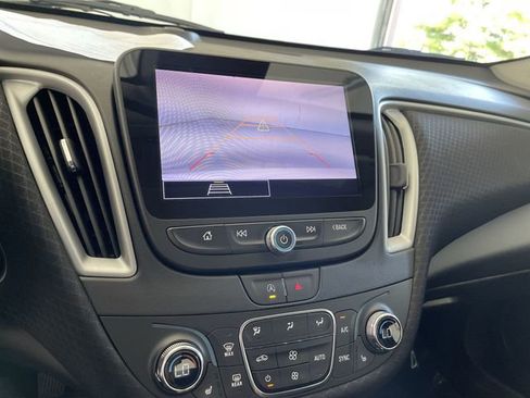 Used 2024 Chevrolet Malibu LT image 24