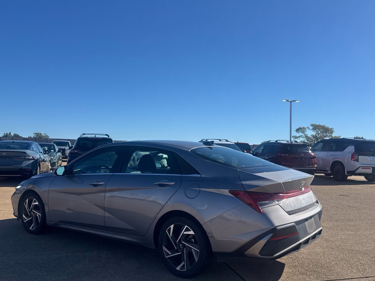 Used 2025 Hyundai Elantra SEL FWD image 18