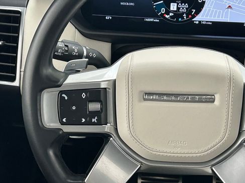 Used 2023 Land Rover Discovery HSE R-Dynamic image 11