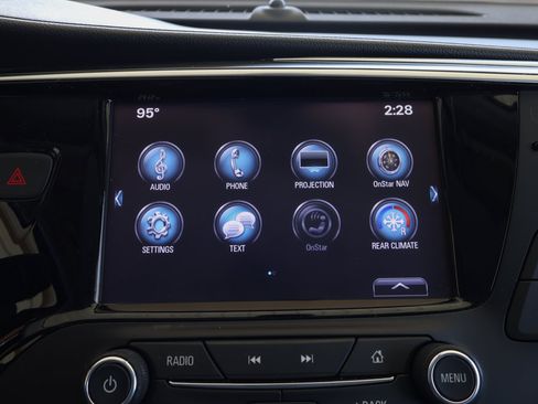 Used 2019 Buick Envision Essence FWD image 17