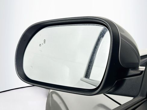 Used 2024 Kia Soul LX w/ Option Group 015 FWD image 16