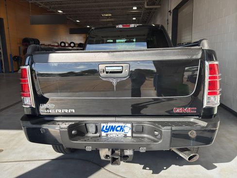 Used 2012 GMC Sierra 2500 Denali w/ Snow Plow Prep Package AWD/4WD image 4