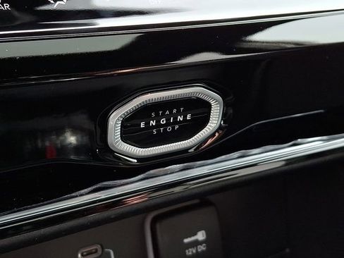 New 2026 Jeep Grand Cherokee Altitude AWD/4WD image 19