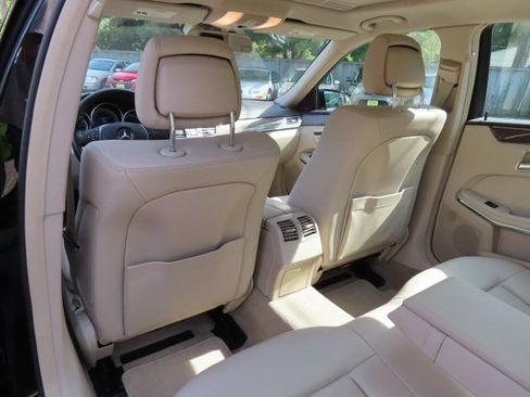 Used 2014 Mercedes-Benz E 350 4MATIC Sedan image 14
