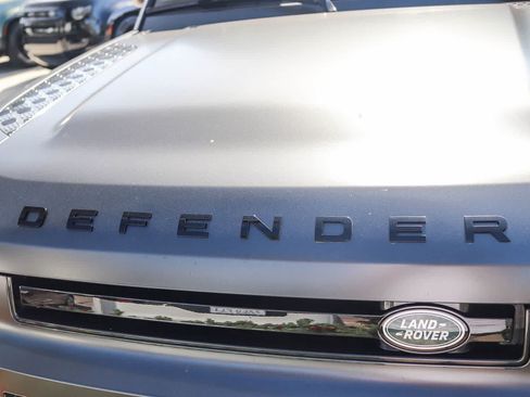 Used 2023 Land Rover Defender 130 X-Dynamic SE AWD/4WD image 11