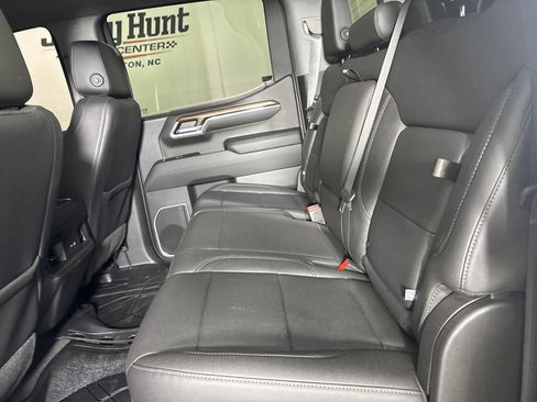 Used 2022 Chevrolet Silverado 1500 RST w/ Convenience Package II AWD/4WD image 23